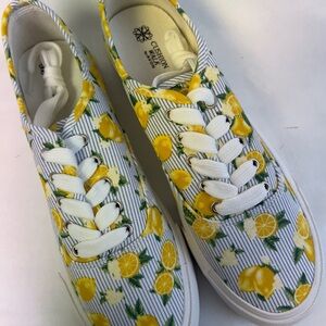CUSHION WALK Canvas Lemon Print Sneakers NWOT